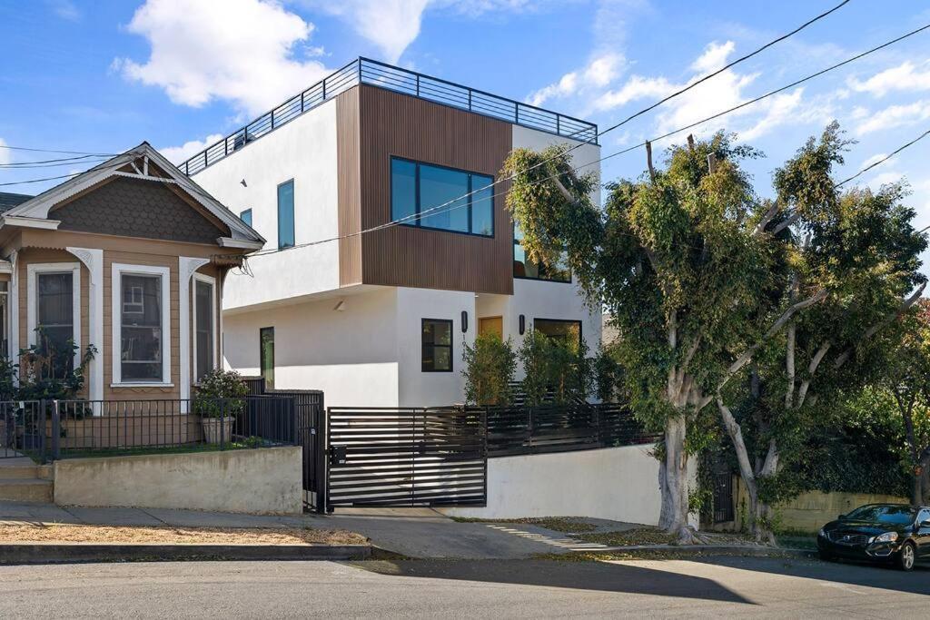 Rooftop 3b 3ba House Near Dodger Stadium And Dtla Holiday home