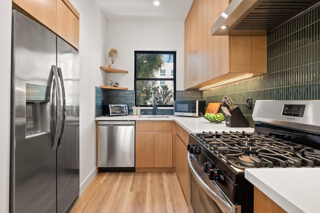 Rooftop 3b 3ba House Near Dodger Stadium And Dtla Holiday home Los Angeles